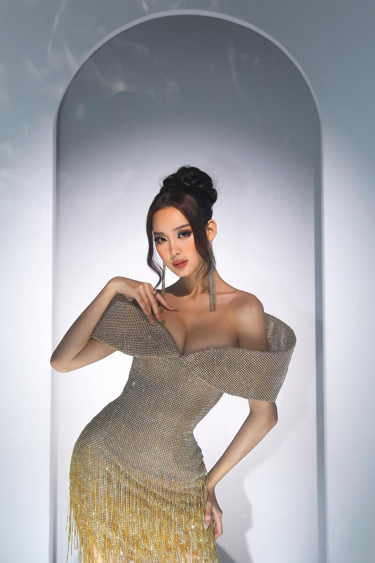 Ngắm trước 3 bộ trang phục Bảo Ngọc mang đến chung kết Miss Intercontinental: Ghi điểm mạnh bởi áo dài Ảnh 7