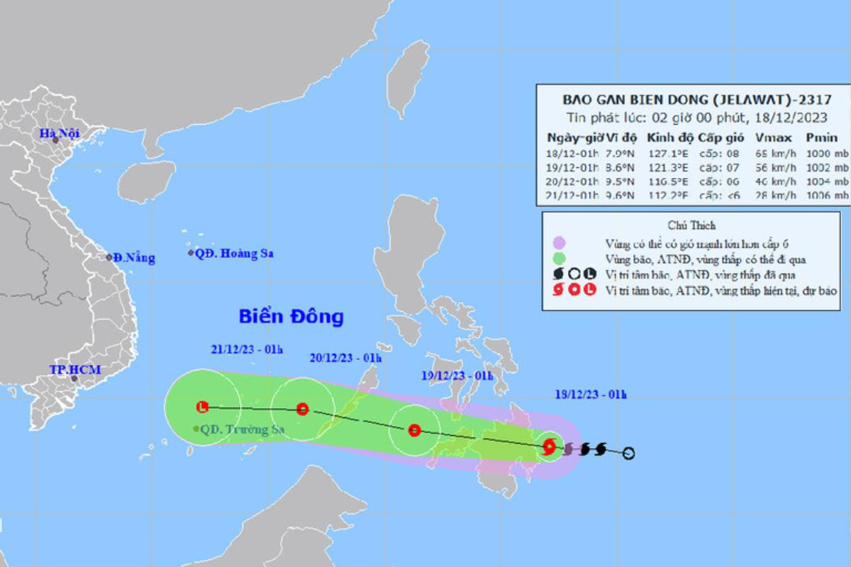 Bão Jelawat chuẩn bị tiến vào Biển Đông Ảnh 1