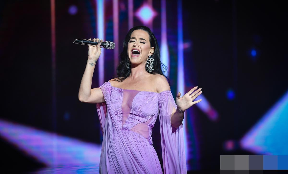 Sân khấu của Katy Perry tại Việt Nam: 10 điểm xinh đẹp nhưng khả năng hát live bị chê? Ảnh 2