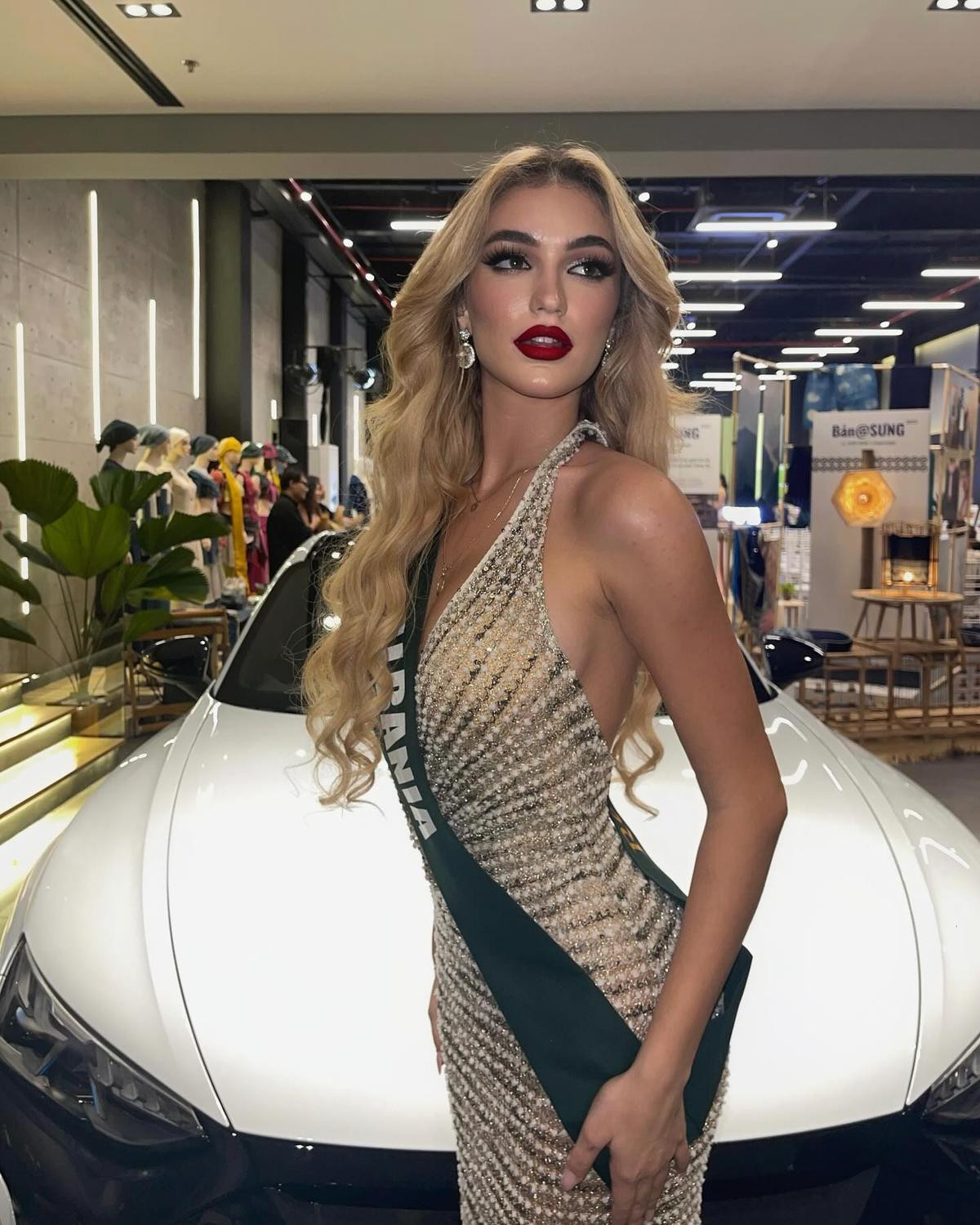 Chân dung 'búp bê sống' của mỹ nhân 18 tuổi đăng quang Miss Earth 2023 Ảnh 3