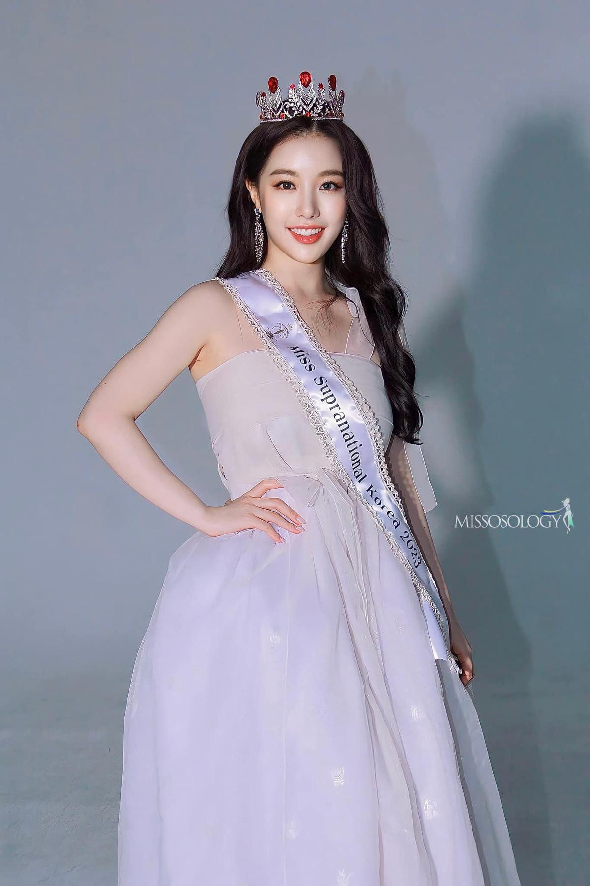 Nhan sắc ngọt ngào của đại diện Hàn Quốc tại Miss Supranational: Lấn át nổi sash Việt Nam không? Ảnh 3