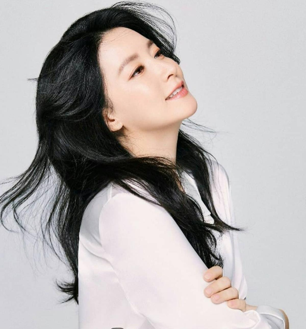 Nhan sắc 'thách thức thời gian' của 'Nàng Dae Jang Geum' - Lee Young Ae ở tuổi ngũ tuần Ảnh 7