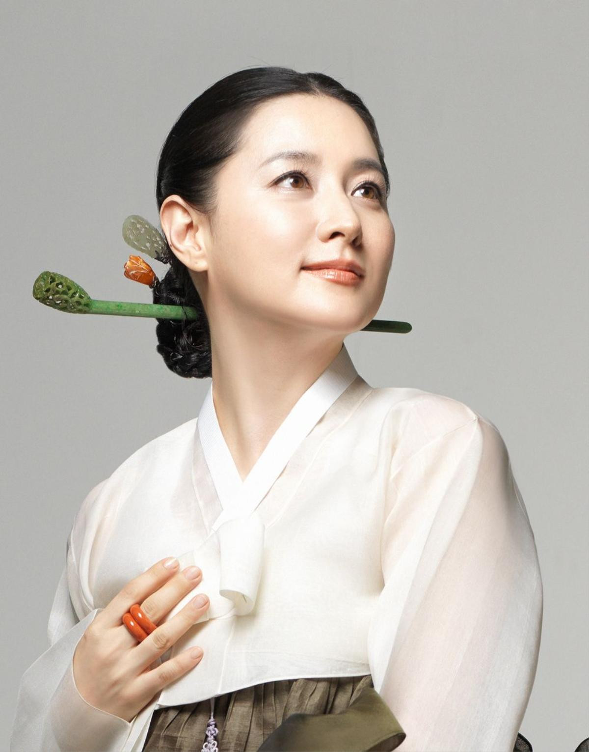 Nhan sắc 'thách thức thời gian' của 'Nàng Dae Jang Geum' - Lee Young Ae ở tuổi ngũ tuần Ảnh 5