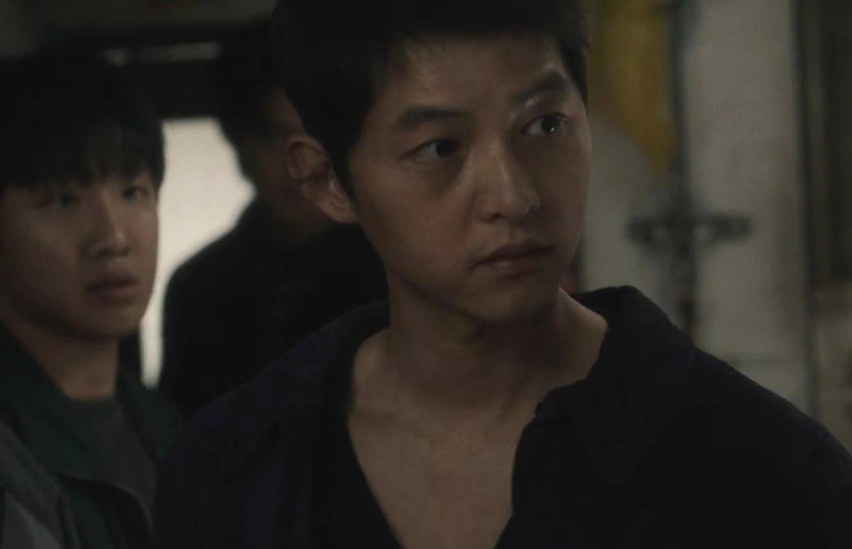 Song Joong Ki gây sốt với giao diện 'bad boy' trong phim mới, sẵn sàng 'càn quét' LHP Cannes 2023 Ảnh 3