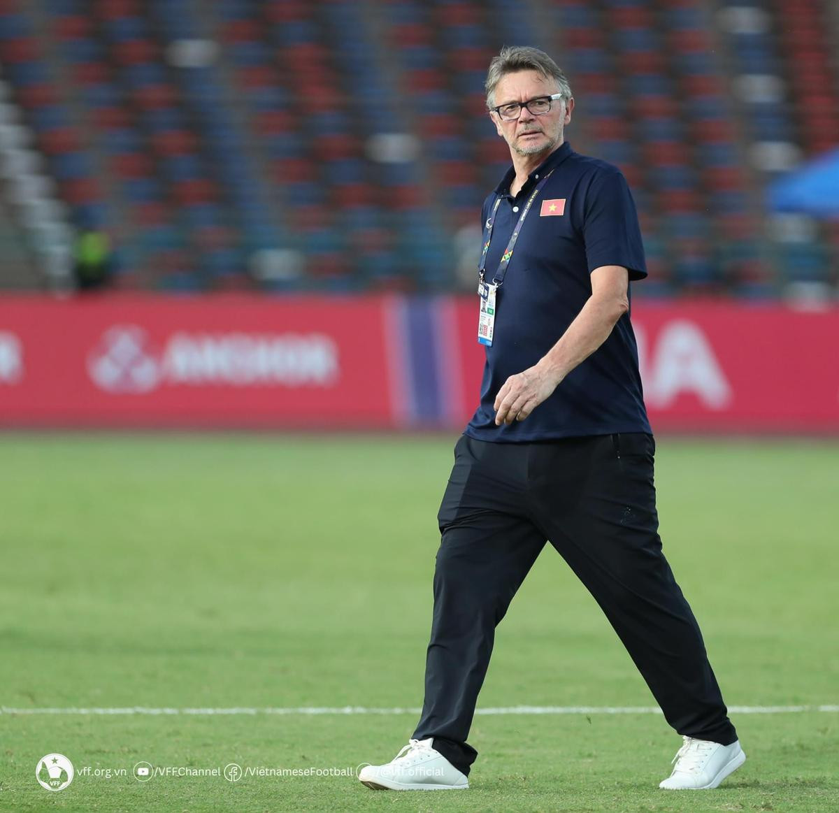 HLV Troussier có lần đầu tiên giành HCĐ SEA Games Ảnh 1