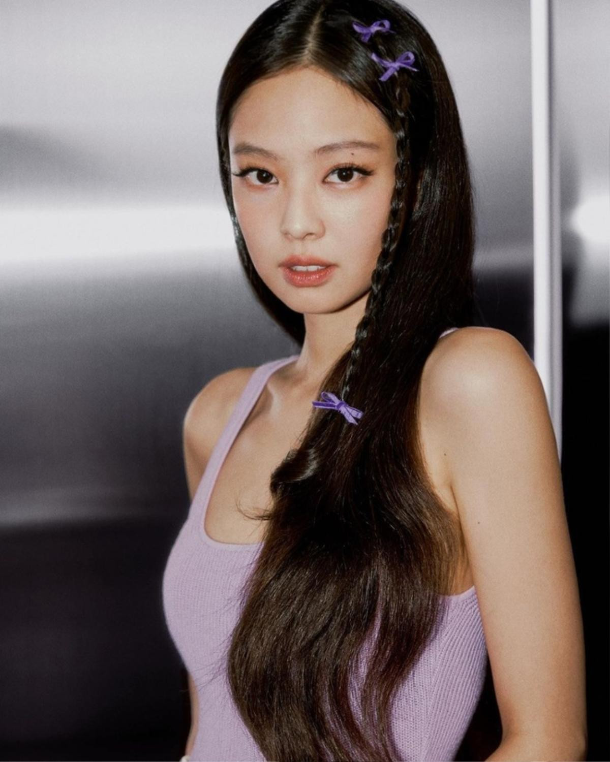 Jennie lại bị ném đá 'tơi bơi' vì ngăn cản fan dùng điện thoại trong concert Ảnh 2