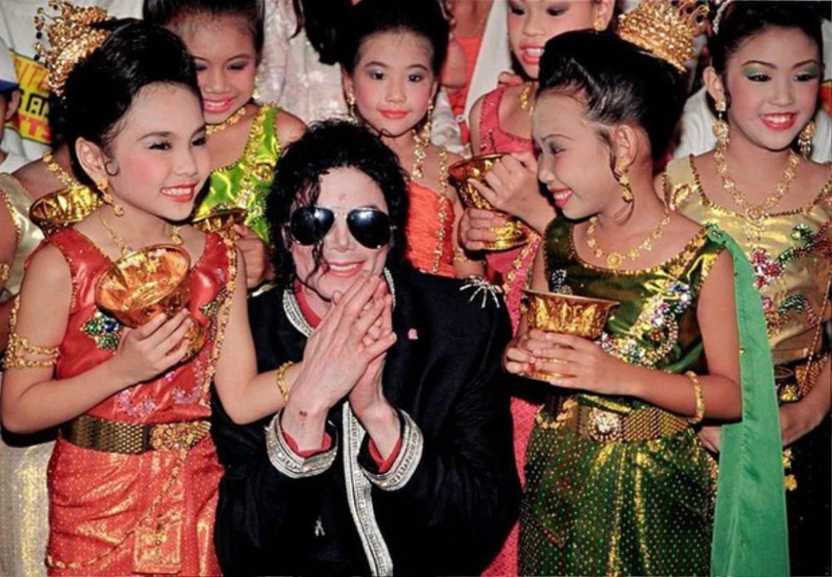 Nữ ca sĩ Việt duy nhất từng hát chung với Michael Jackson giờ ra sao? Ảnh 2