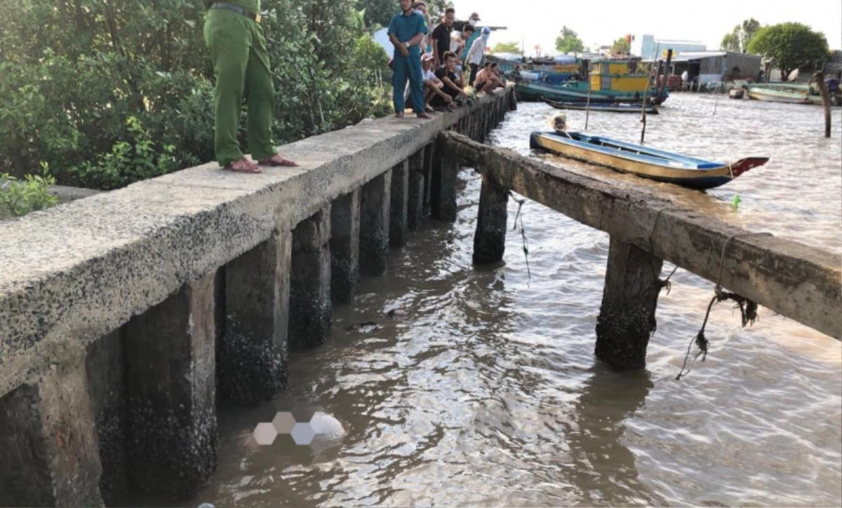 Đau lòng phát hiện thi thể thiếu nữ 15 tuổi dạt vào bờ biển, càng đáng thương hơn khi biết hoàn cảnh Ảnh 1