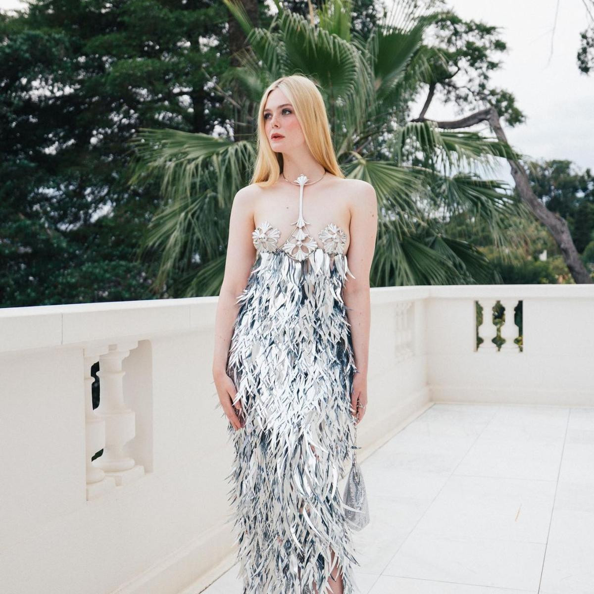 Nàng thơ Elle Fanning khoe 'cặp tuyết lê' tại Cannes 2023 khiến fan đứng ngồi không yên Ảnh 7