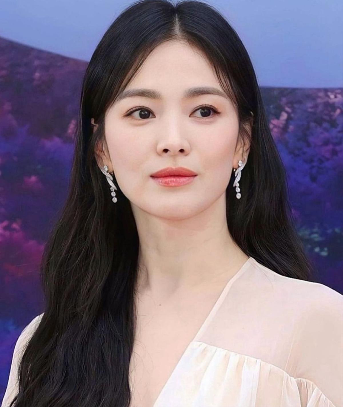 Song Hye Kyo thư thái tận hưởng cuộc sống sau khi bất ngờ dừng hợp tác với Han So Hee Ảnh 1