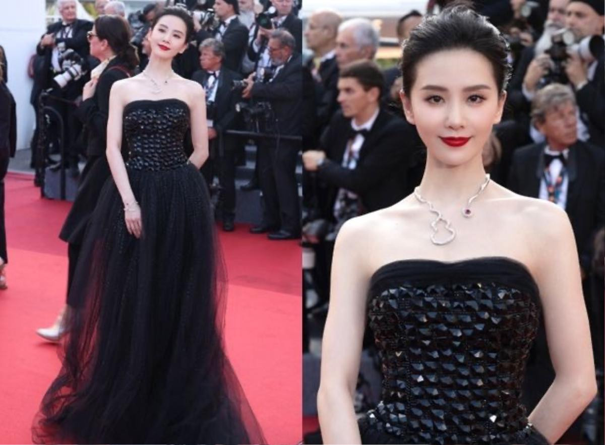 Cannes ngày thứ 6: Lưu Thi Thi - Dương Tử Quỳnh nổi bần bật, 1 nữ diễn viên chống nạng lên thảm đỏ Ảnh 3