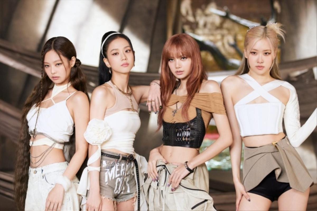 Loạt minh tinh Hoa Ngữ bị ném đá 'sính ngoại' khi đến dự concert BLACKPINK Ảnh 1