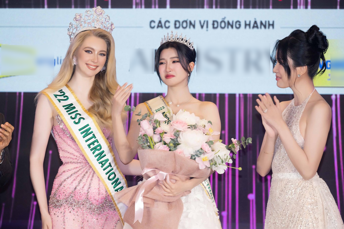 Tranh cãi Phương Nhi được gọi là 'hoa hậu' sau khi được bổ nhiệm thành Miss International Vietnam 2023 Ảnh 2