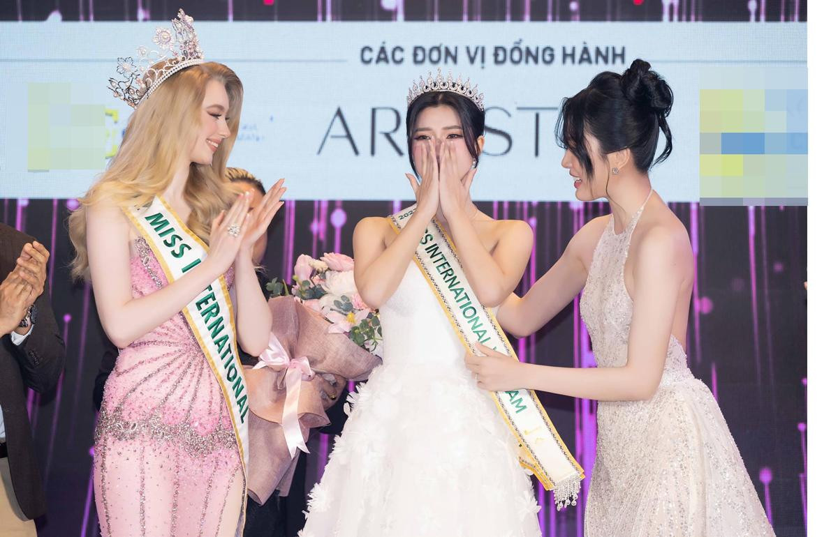 Vừa mới được trao sash, Á hậu Phương Nhi đã nhận 'tín hiệu vui' tại Miss International 2023 Ảnh 1