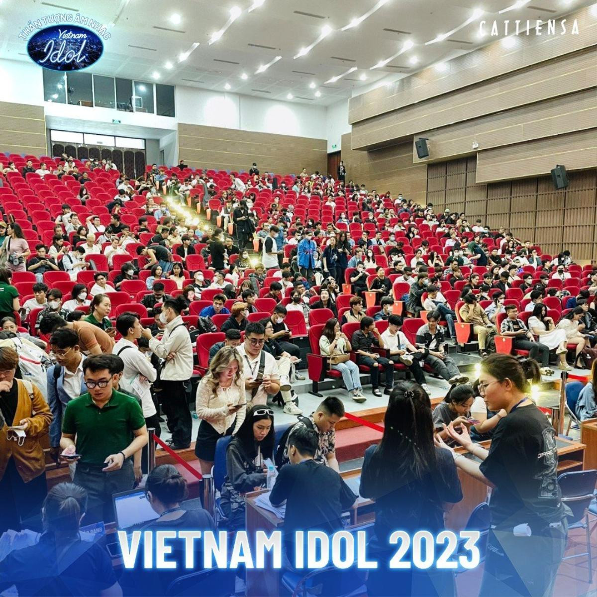 'Nóng' hơn cả thời tiết hè Sài Gòn chính là không khí casting Vietnam Idol lúc này: Ngàn thí sinh hội tụ! Ảnh 4