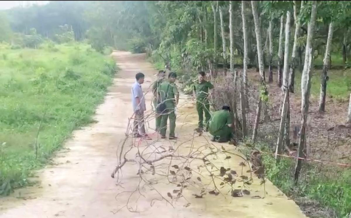 Vụ phát hiện thi thể bé sơ sinh mất một chân ở Bình Phước: Công an đã xác định được người mẹ Ảnh 1