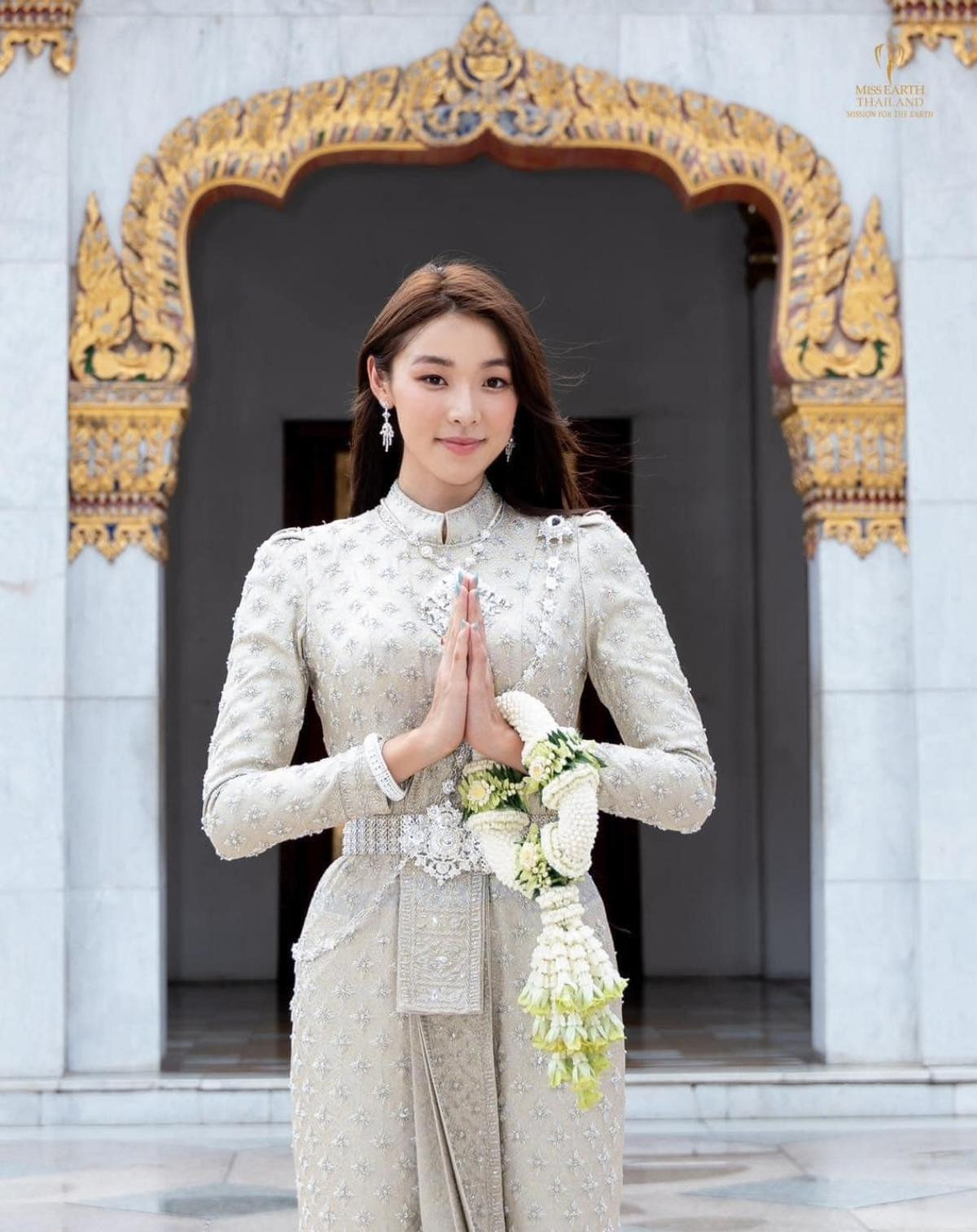 Miss Earth 2022 gây tranh cãi khi diện trang phục thiếu chỉnh chu trên sóng truyền hình Ảnh 4