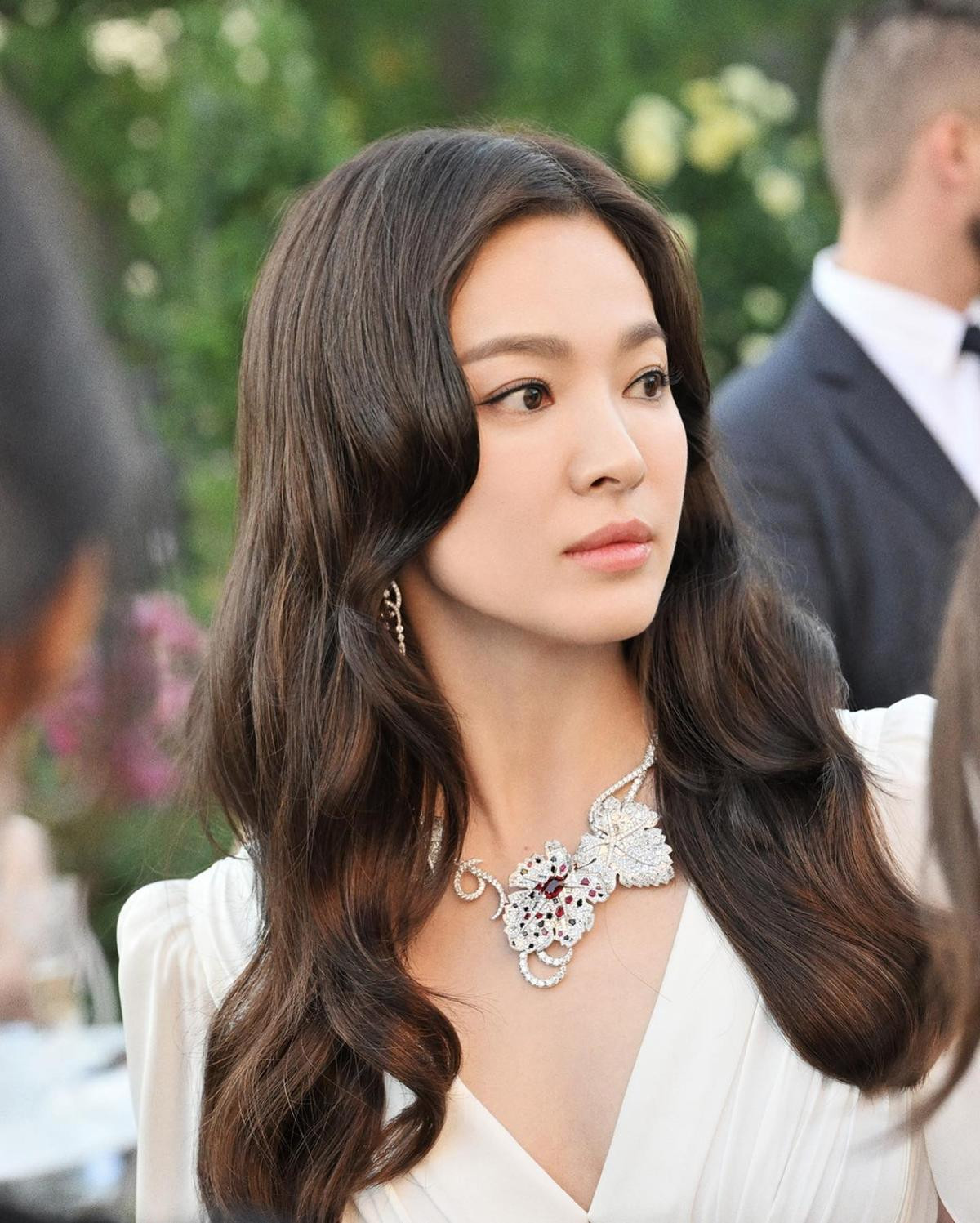 Song Hye Kyo bị 'bắt tại trận' đang hẹn hò với Lee Dong Wook, có bằng chứng hẳn hoi? Ảnh 3