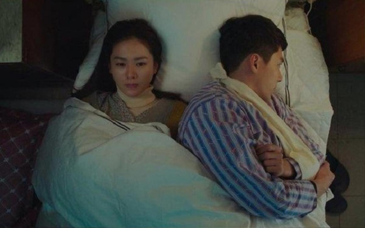 Giúp Hyun Bin - Son Ye Jin thành đôi nhưng bộ phim này vẫn bị chê vì loạt 'sạn' ngớ ngẩn Ảnh 5