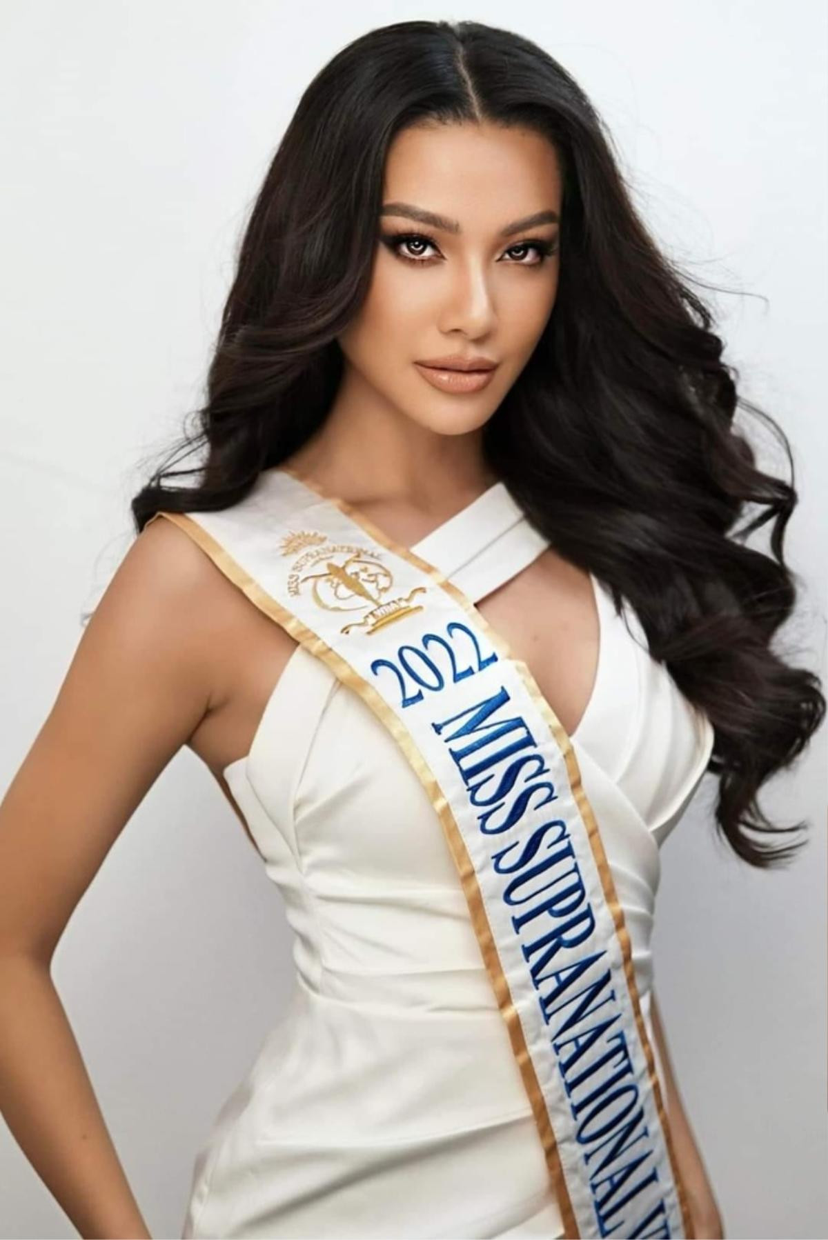 Việt Nam lọt Top 15 quốc gia có thành tích tốt nhất Miss Supranational: Thu Mây - Kim Duyên gánh team Ảnh 2