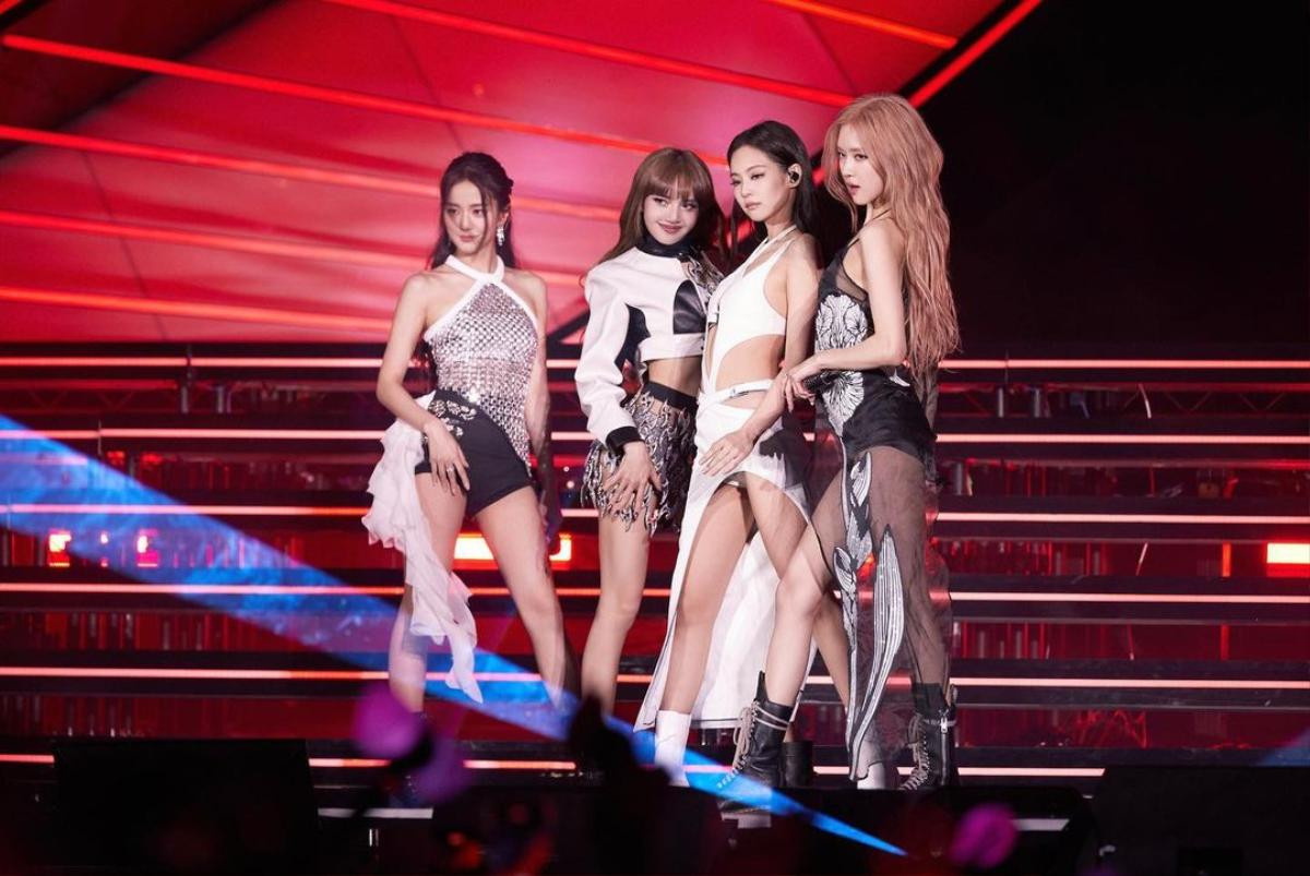 Hai thành viên Blackpink đồng loạt khoe visual tươi tắn trước thềm sang Việt Nam biểu diễn Ảnh 5