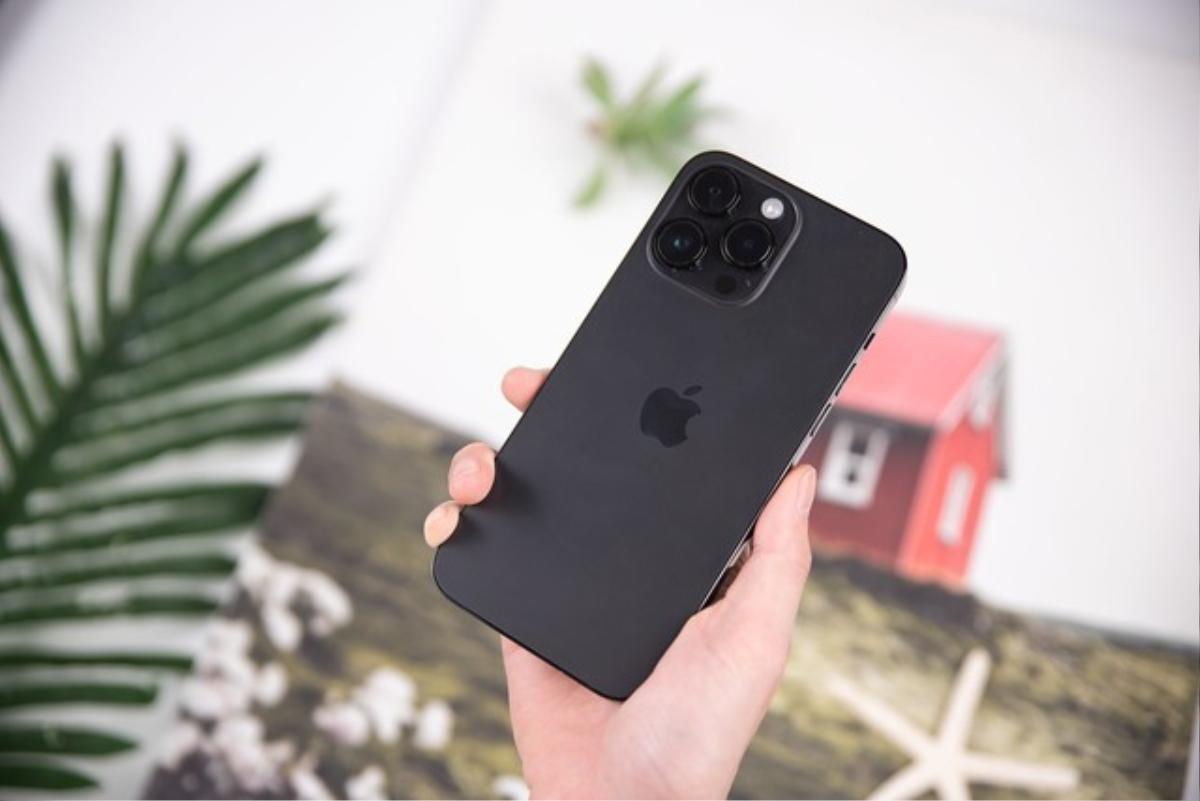 Giá iPhone giảm chạm đáy, thời điểm vàng để lên đời lên đời cho 'dế yêu' Ảnh 1