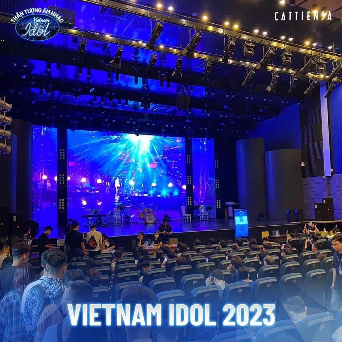 Hàng nghìn thí sinh 'rồng rắn' xếp hàng dài chờ casting Vietnam Idol 2023: Sức nóng lên 100 độ rồi! Ảnh 8