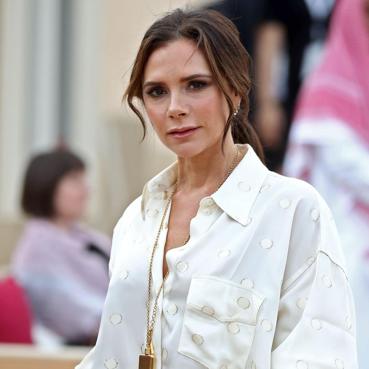 Hài lòng với vẻ ngoài hiện tại, Victoria Beckham khẳng định: 'Tôi không muốn trở lại tuổi 25' Ảnh 2