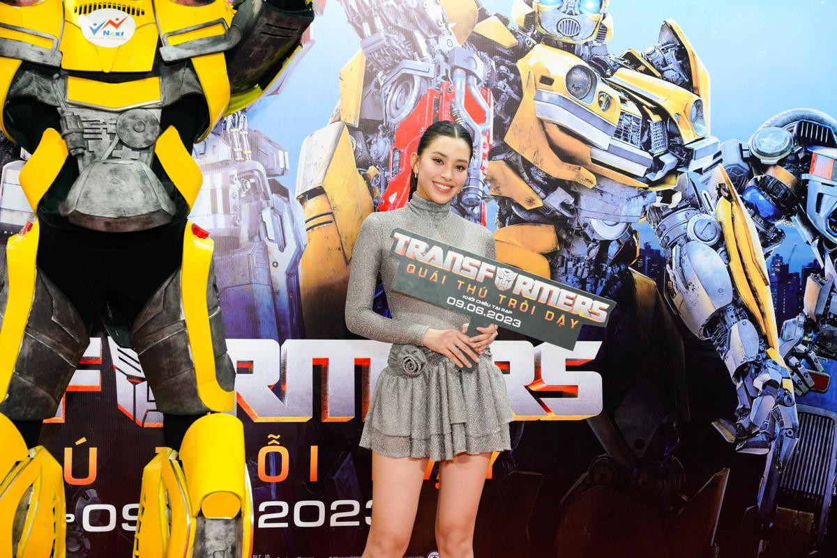 Kim Tuyến, Quách Ngọc Tuyên và dàn sao đổ bộ thảm đỏ của bom tấn Transformers: Quái Thú Trỗi Dậy Ảnh 1