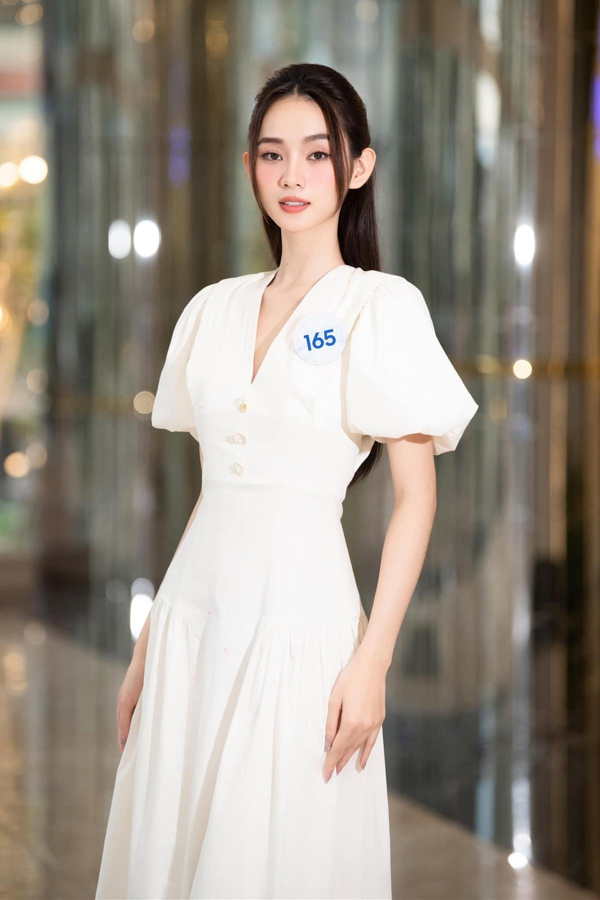 Loạt thí sinh Miss World VN 2023 sở hữu vòng eo nhỏ siêu thực, có người chỉ 55 cm! Ảnh 2