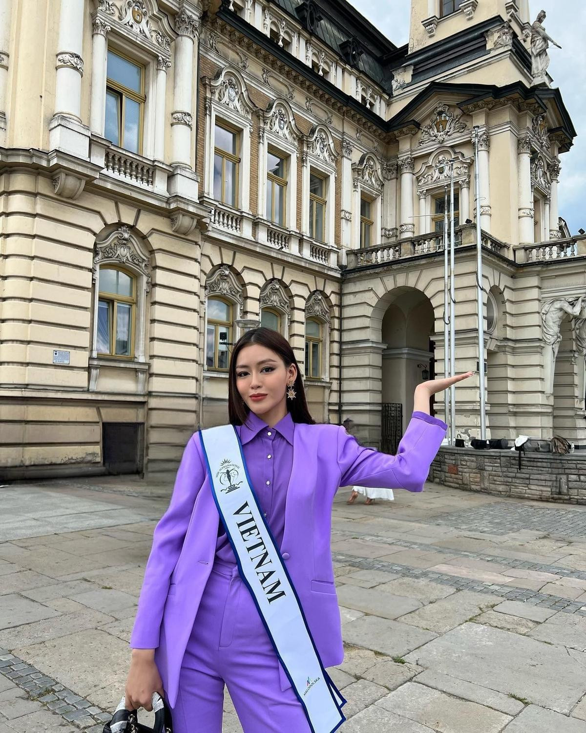 Đặng Thanh Ngân: từ cô gái bị 'tẩy chay' đến Á hậu 4 Miss Supranational 2023 Ảnh 7