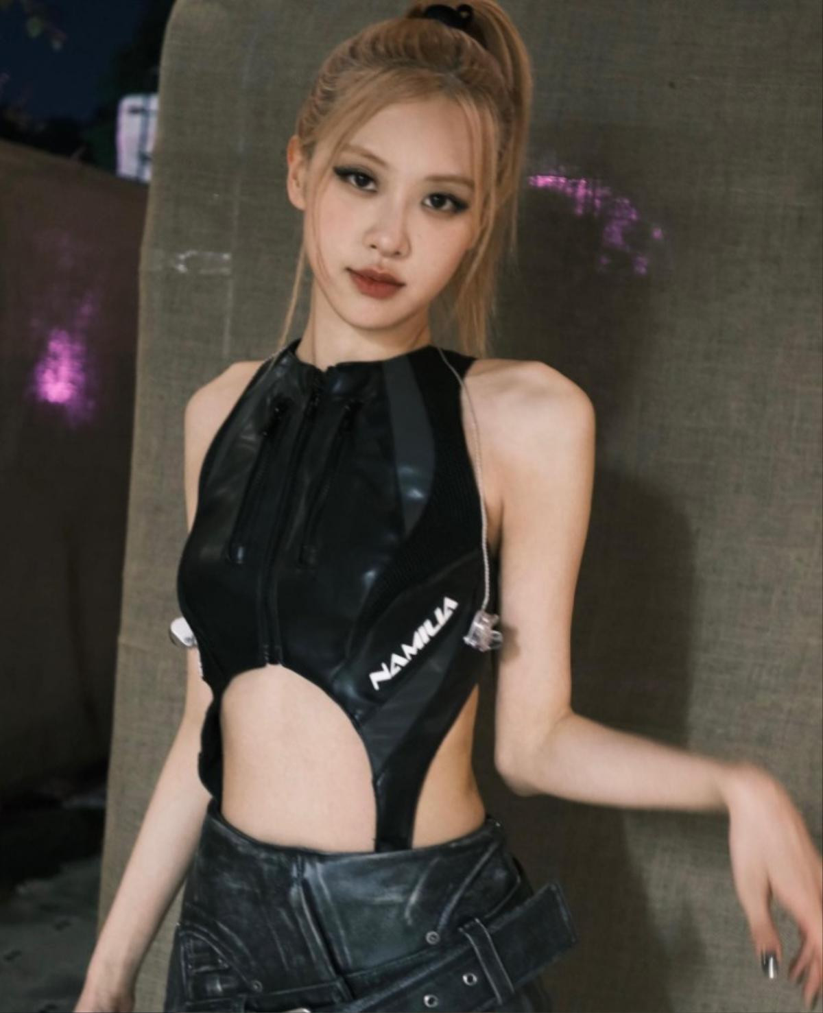 Rosé (BLACKPINK) lộ thân hình gây trơ xương, fan xót xa cho sức khoẻ của nữ idol Ảnh 3