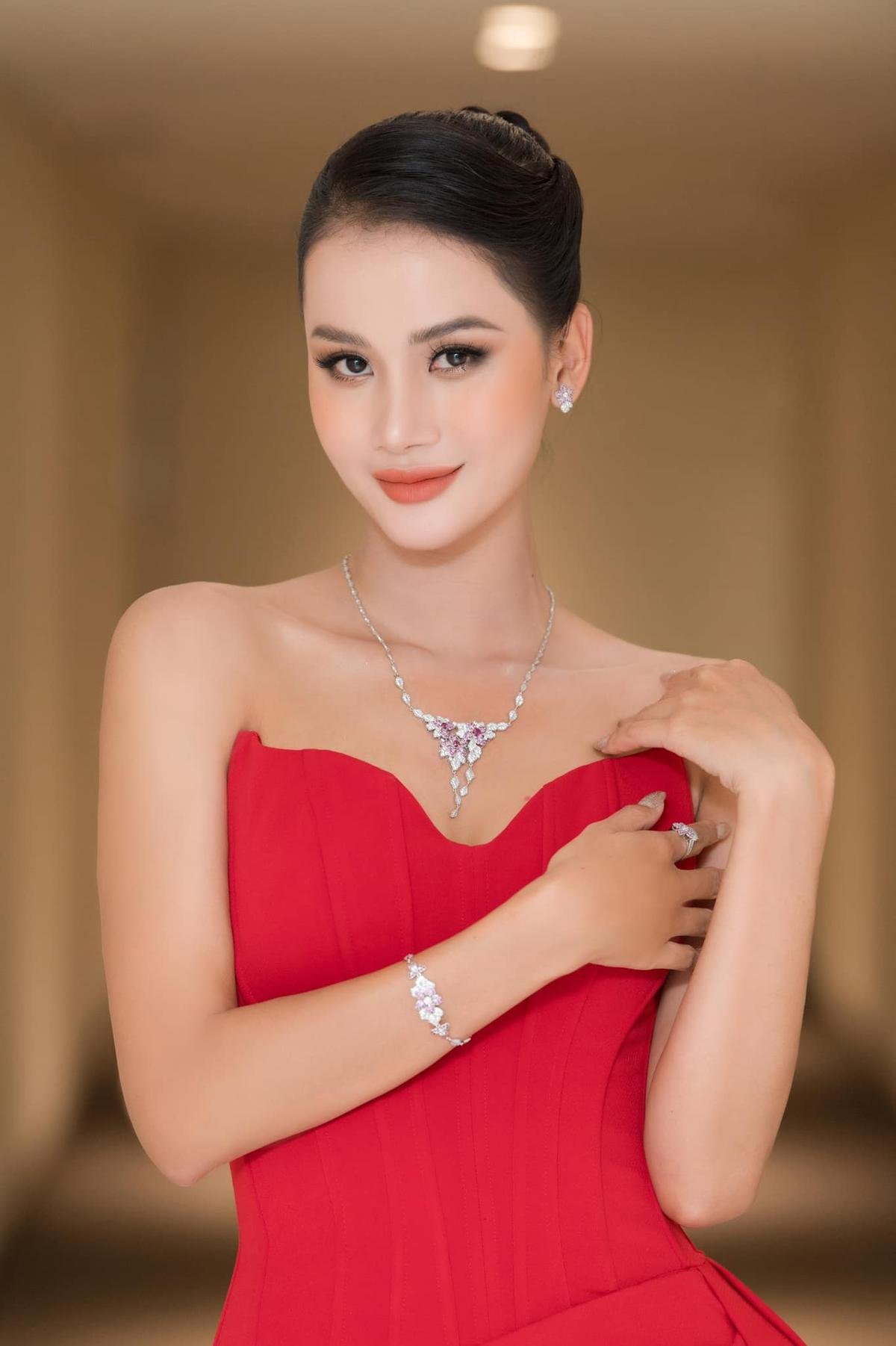 5 thí sinh được réo tên thi Miss Universe VN: Hoàng Phương, Hương Ly sẽ đối đầu? Ảnh 2