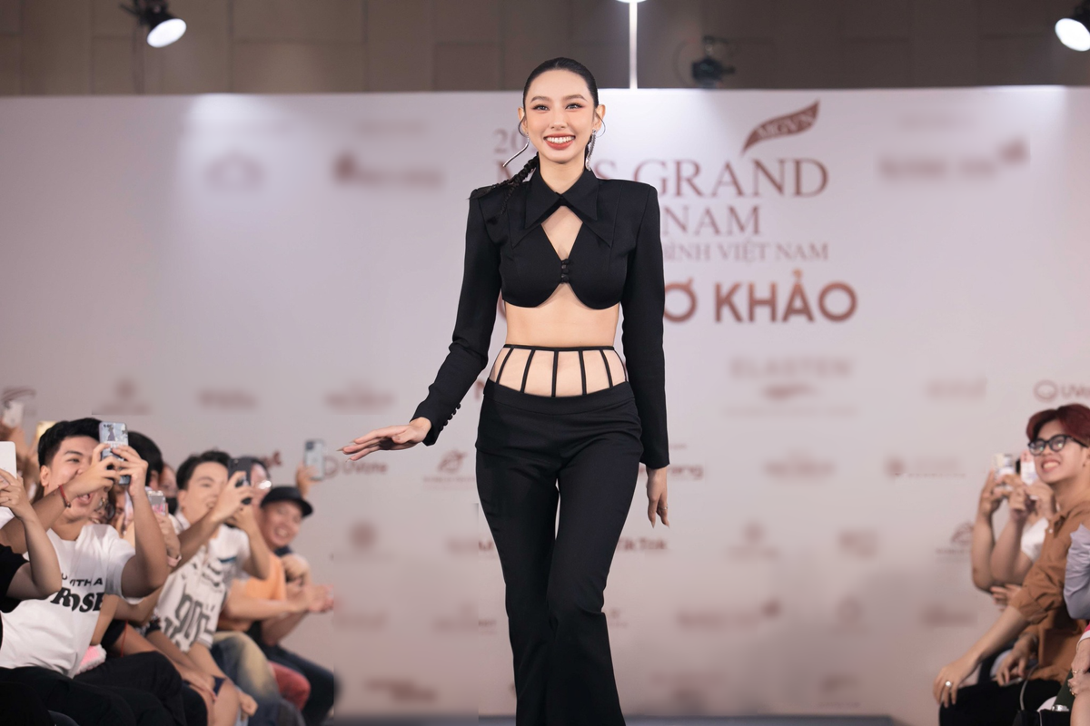 Đến trễ tại sơ khảo Miss Grand Vietnam, Thuỳ Tiên bị một nhân vật 'phê phán' thẳng mặt Ảnh 1