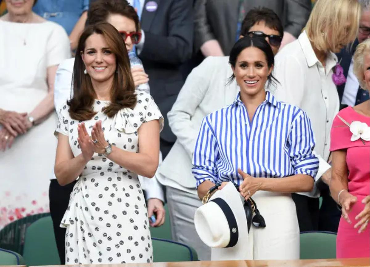 Không hổ danh 'biểu tượng thanh lịch', Kate Middleton tỏa sáng tại Wimbledon Ảnh 8