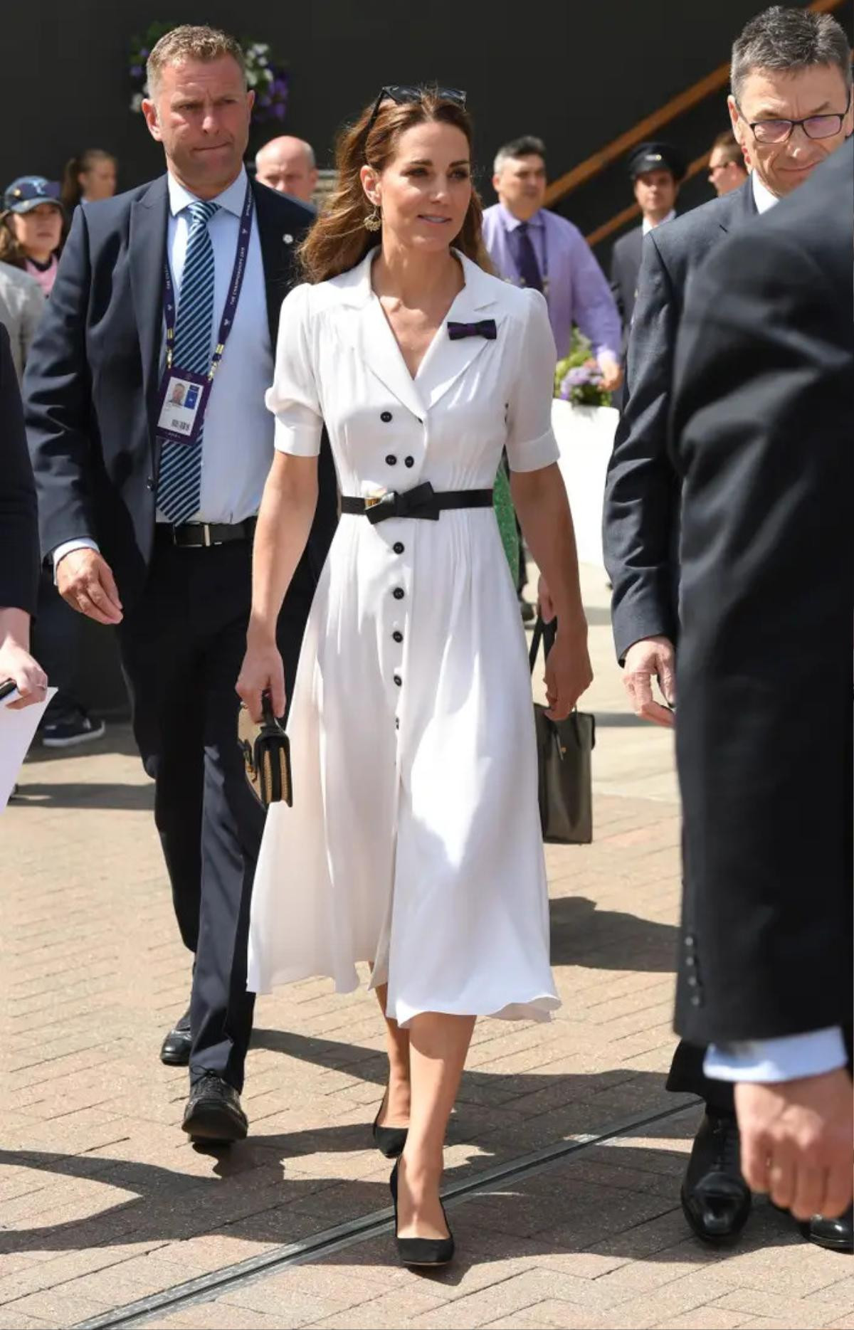 Không hổ danh 'biểu tượng thanh lịch', Kate Middleton tỏa sáng tại Wimbledon Ảnh 9