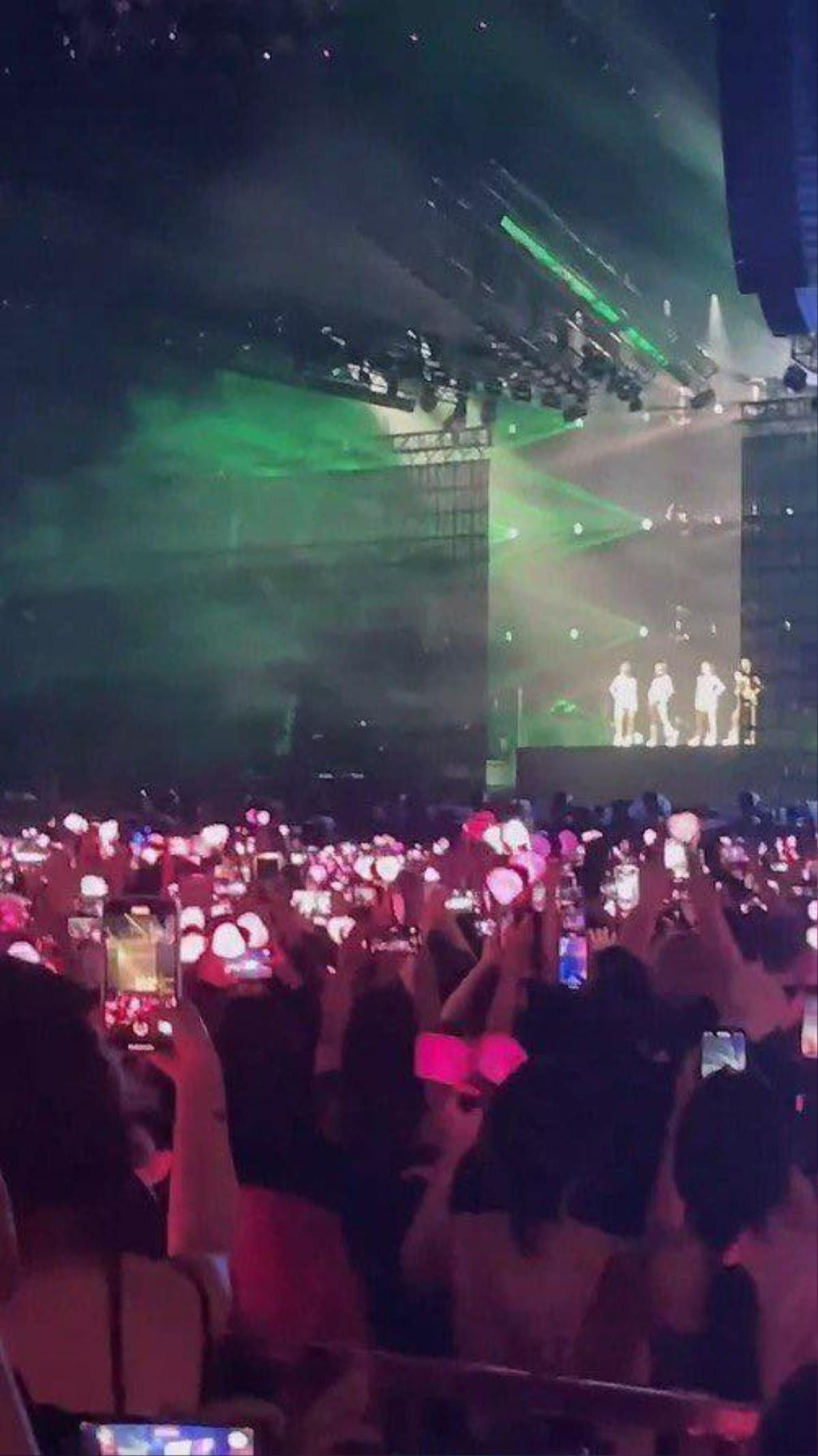 BLACKPINK mở màn concert tại Hà Nội với 'siêu hit' How You Like That Ảnh 1