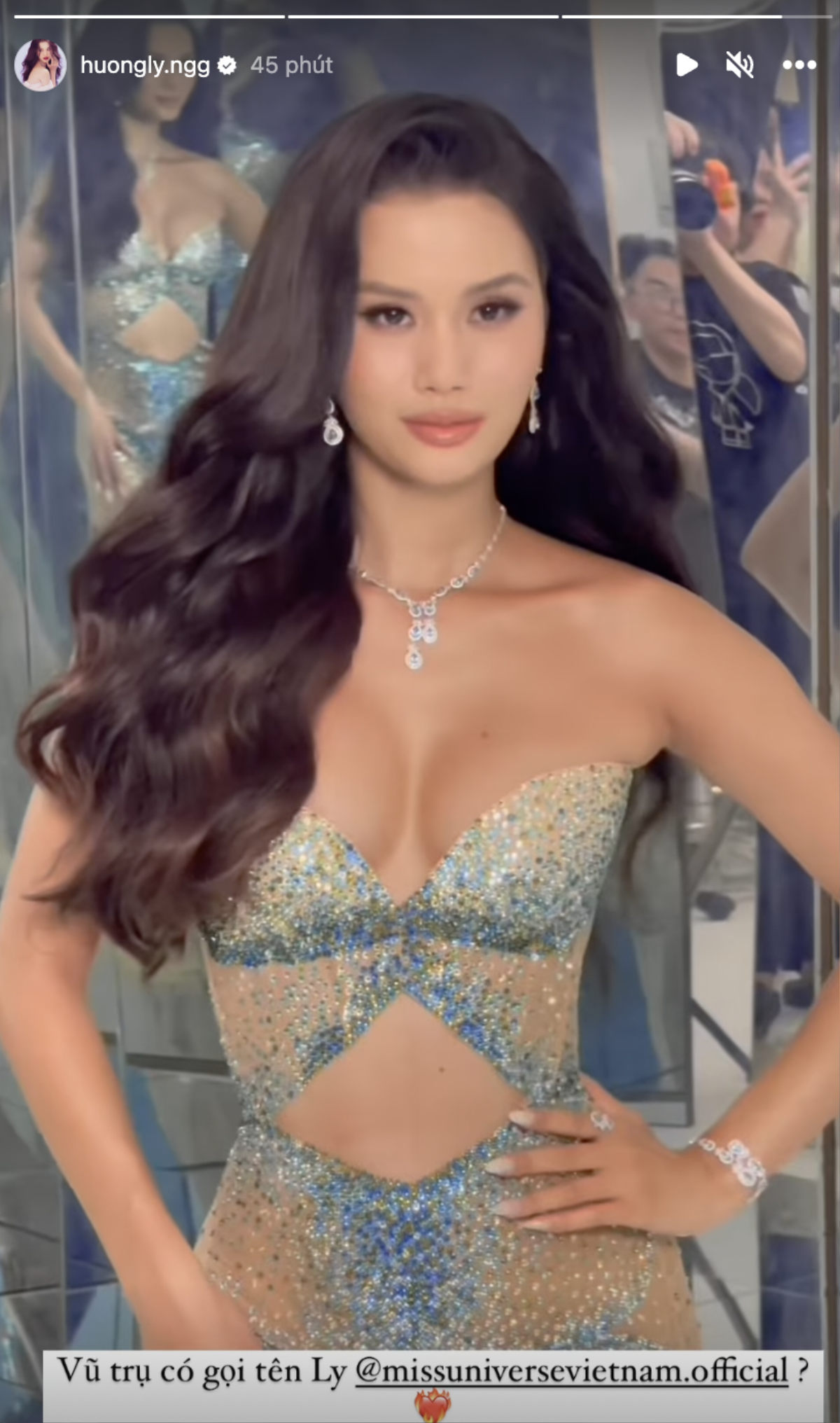 Hương Ly thử váy 'bén ngót', ẩn ý thi lại Miss Universe Vietnam 2023? Ảnh 2