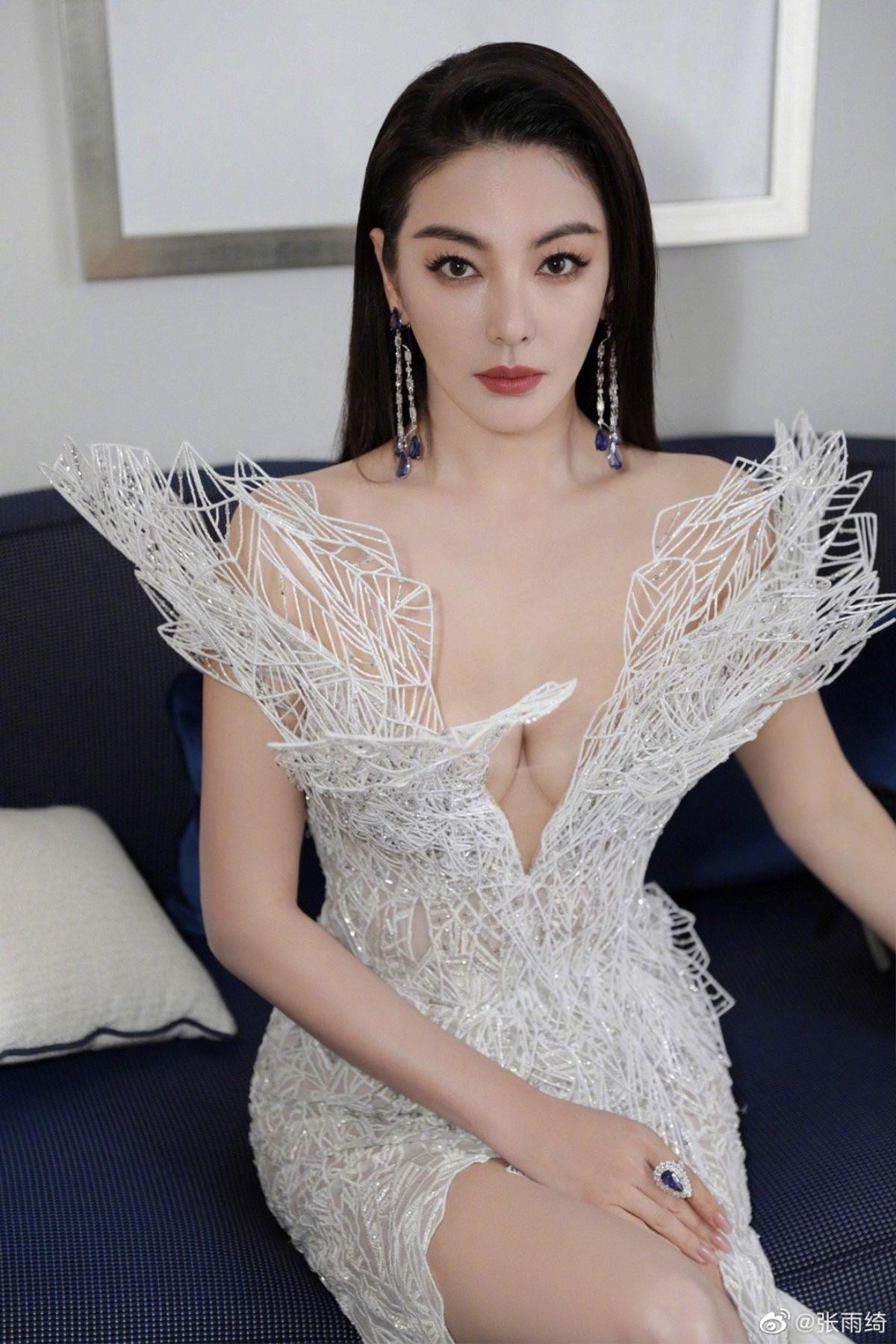 'Song Hye Kyo Trung Quốc' diện bikini khoe body mướt mắt ở tuổi U40 Ảnh 8