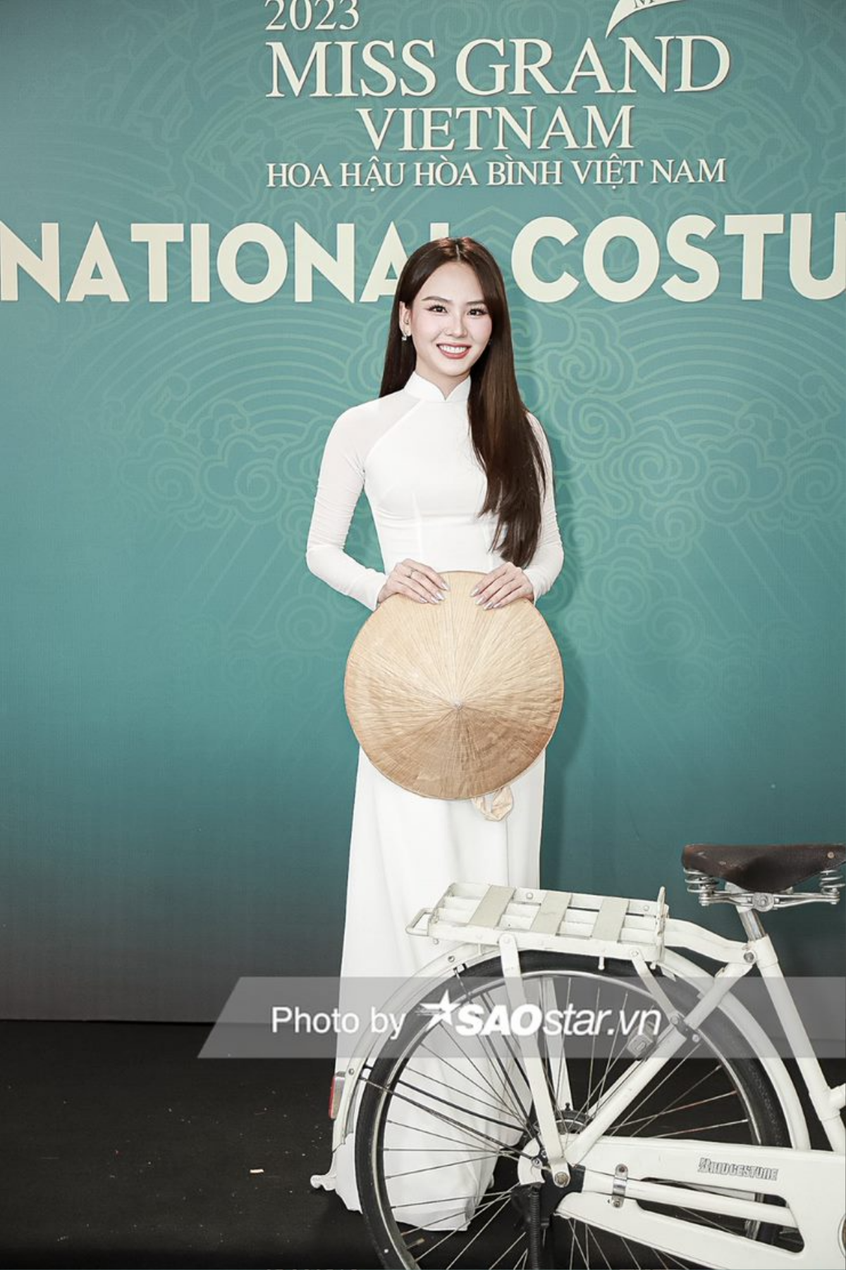 Thuỳ Tiên hoá 'nàng Mị', Mai Phương đạp xe lên thảm đỏ National Costume Ảnh 4