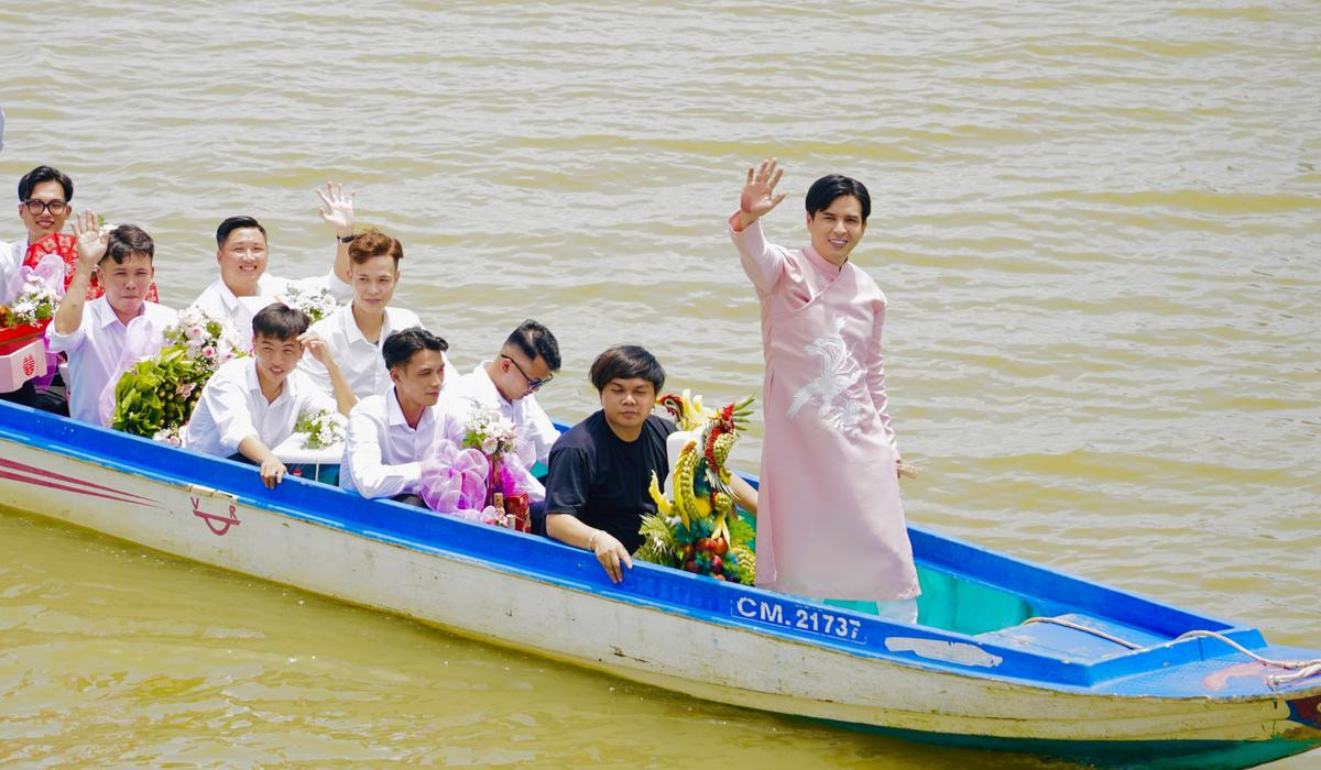 Lễ ăn hỏi Hồ Quang Hiếu - Tuệ Như: 'Độc lạ' cách rước dâu, 1 điều gây chú ý Ảnh 2