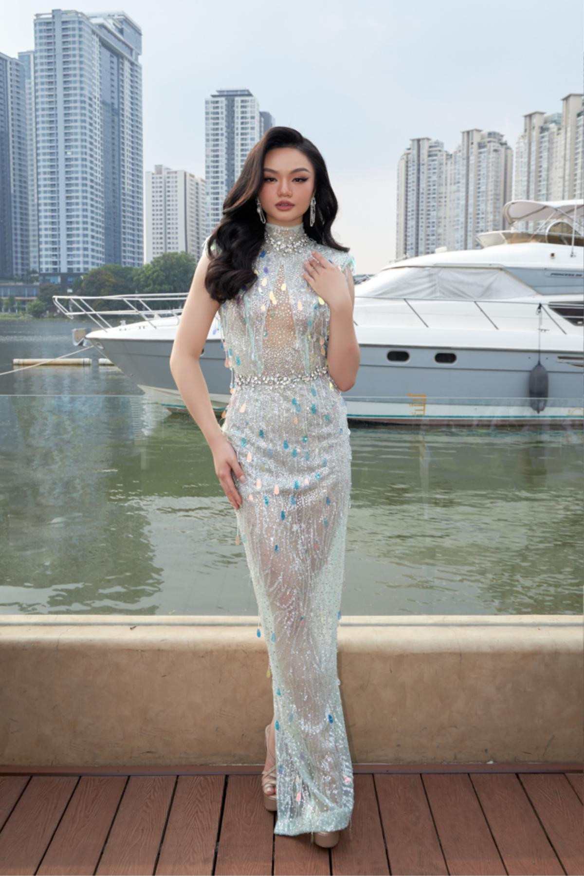 Mỹ nhân gốc Việt đăng quang Á hậu Miss Universe Canada 2023 Ảnh 3