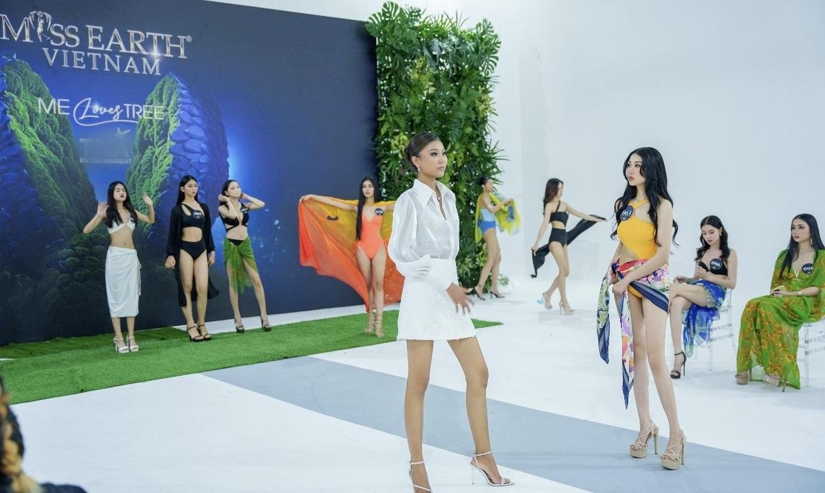 Thạch Thu Thảo áp lực khi lần đầu đào tạo catwalk thí sinh Miss Earth VN Ảnh 5