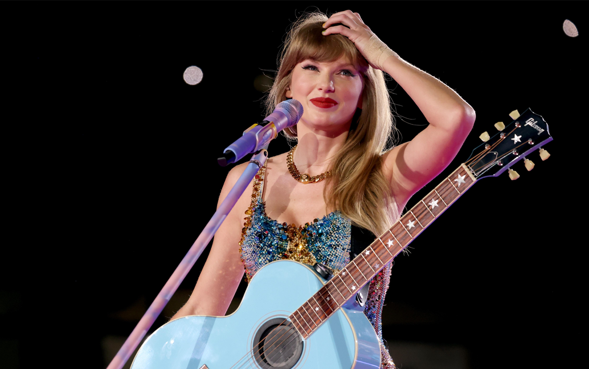 Một nam bảo vệ bị mất việc vì chụp ảnh cùng Taylor Swift Ảnh 4