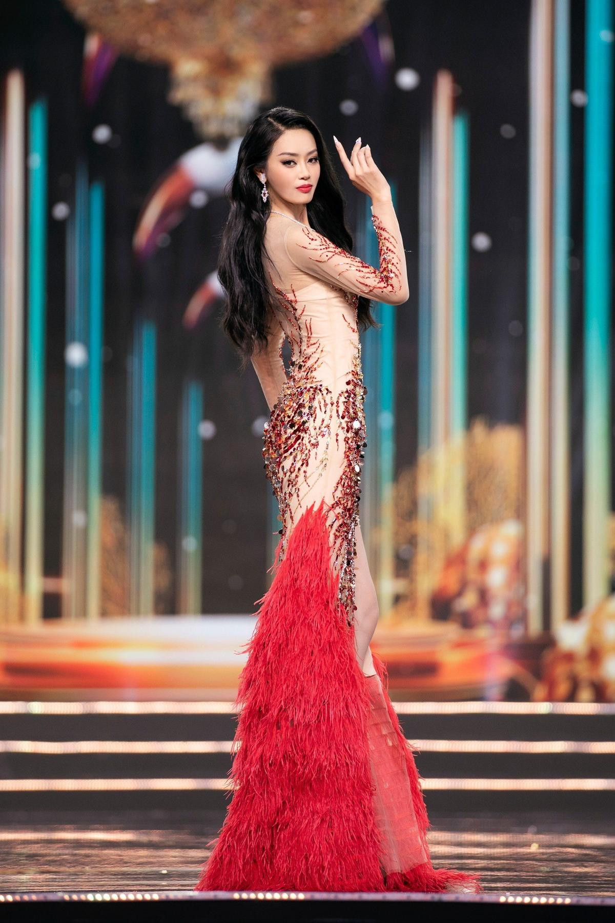 Thủ môn quê Bắc Giang, cao 1,76 m đăng quang Á hậu 1 Miss Grand VN 2023 Ảnh 5