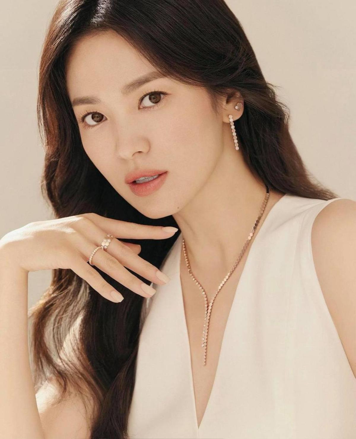 Nổi tiếng là thế, Song Hye Kyo vẫn bị ân nhân của Son Ye Jin phân biệt đối xử Ảnh 1