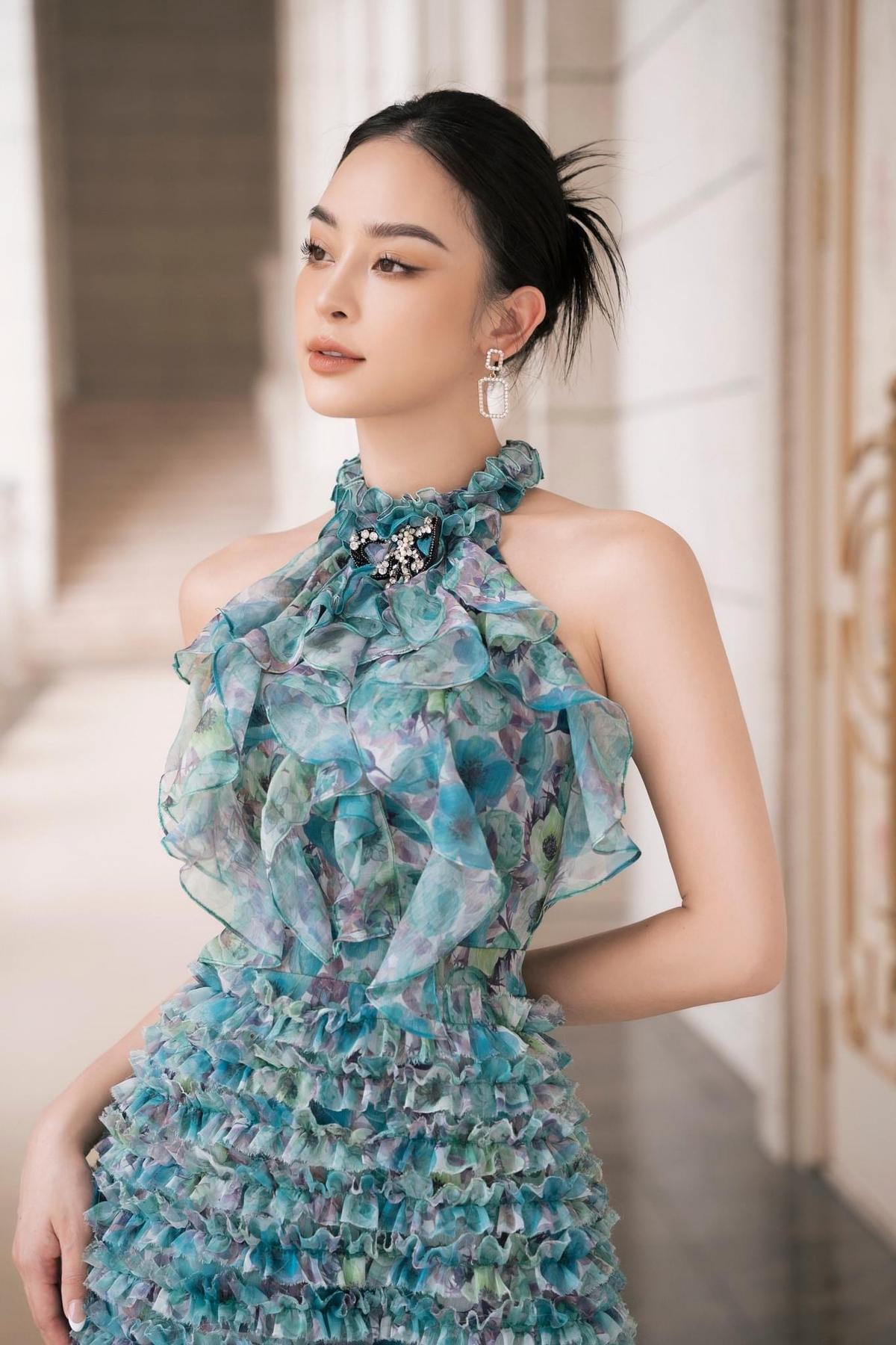 Nữ mẫu ảnh Việt được báo Thái Lan phong 'ngọc nữ lookbook không tuổi' là ai? Ảnh 2