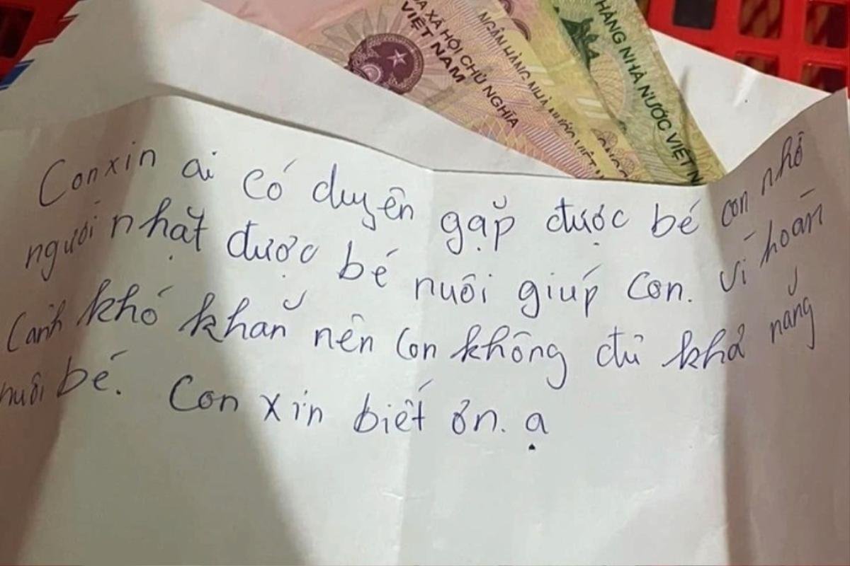 Bé gái bị bỏ rơi trước cổng nhà dân, vừa giận vừa thương với mẩu giấy để lại Ảnh 2