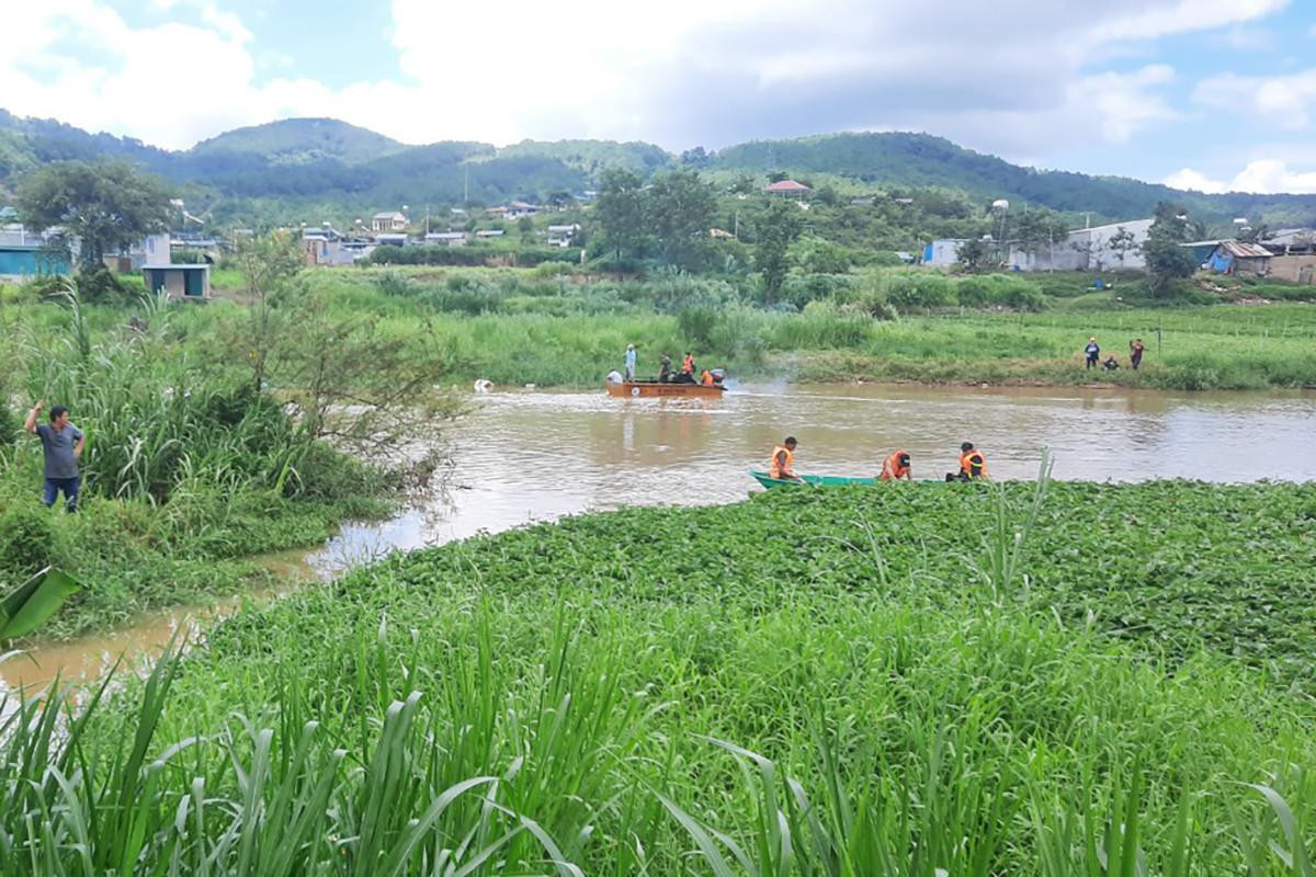 Bơi qua sông để về nhà, bé trai 7 tuổi không ngờ đến hậu quả Ảnh 1