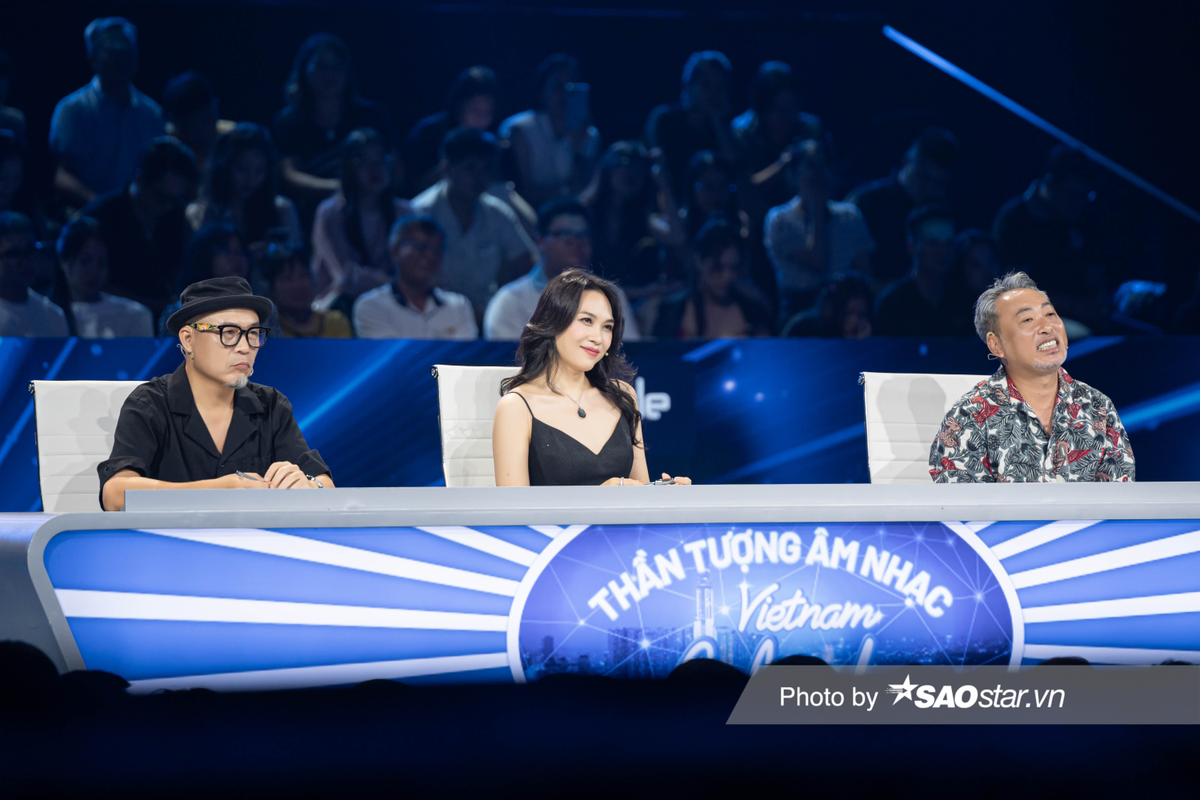 Mỹ Tâm hiếm hoi diện đầm quyến rũ, sắc vóc chiếm sóng Vietnam Idol 2023 Ảnh 5